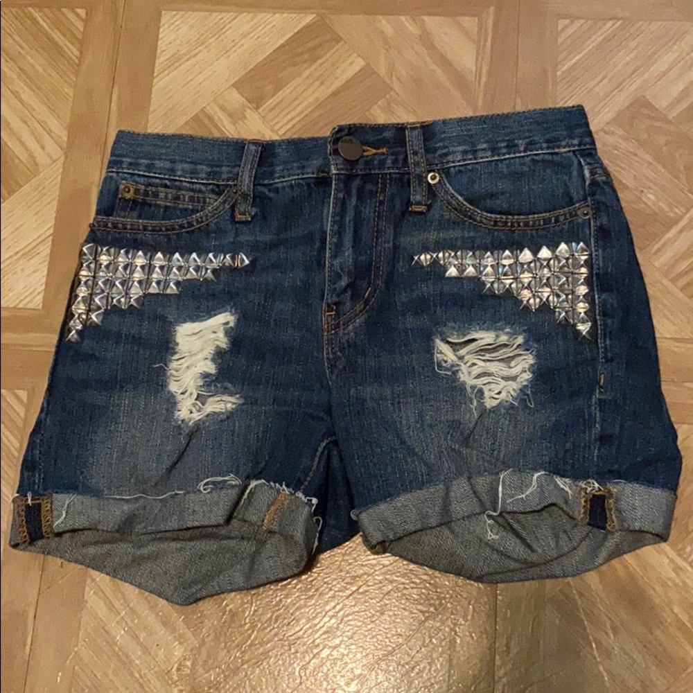 Urban Outfitters Studded Boyfriend Shorts. Size 24